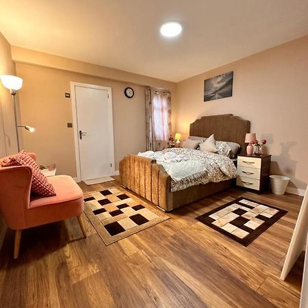 Canary Wharf Single Double And En-Suite Rooms London Exteriör bild