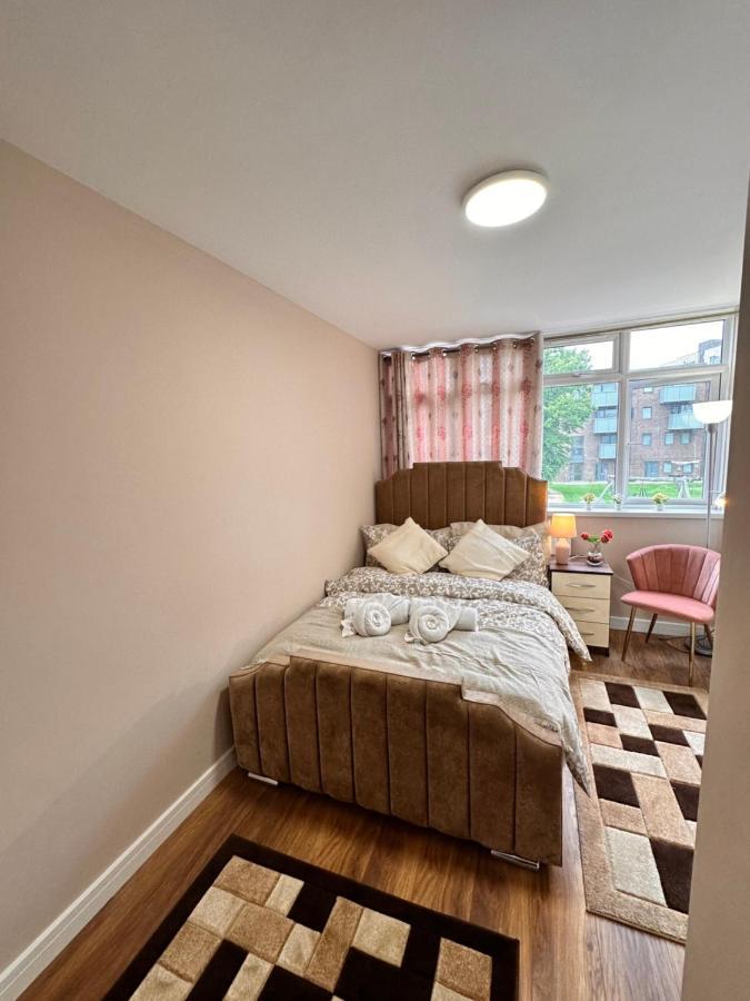 Canary Wharf Single Double And En-Suite Rooms London Exteriör bild