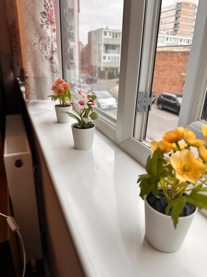 Canary Wharf Single Double And En-Suite Rooms London Exteriör bild