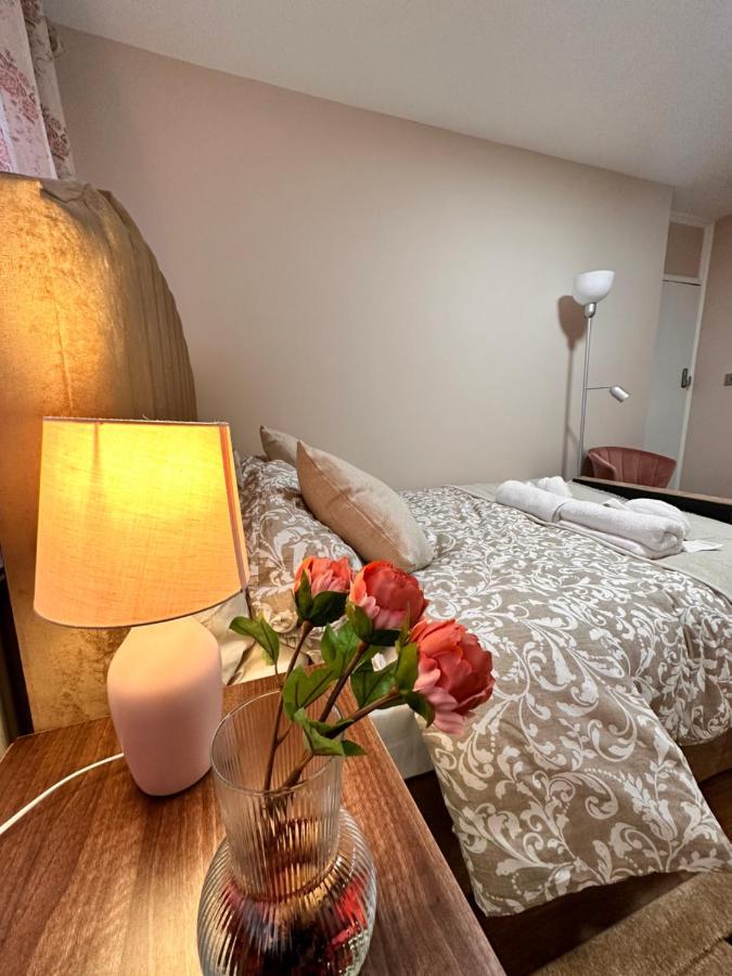 Canary Wharf Single Double And En-Suite Rooms London Exteriör bild