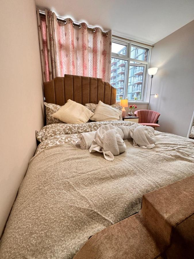 Canary Wharf Single Double And En-Suite Rooms London Exteriör bild