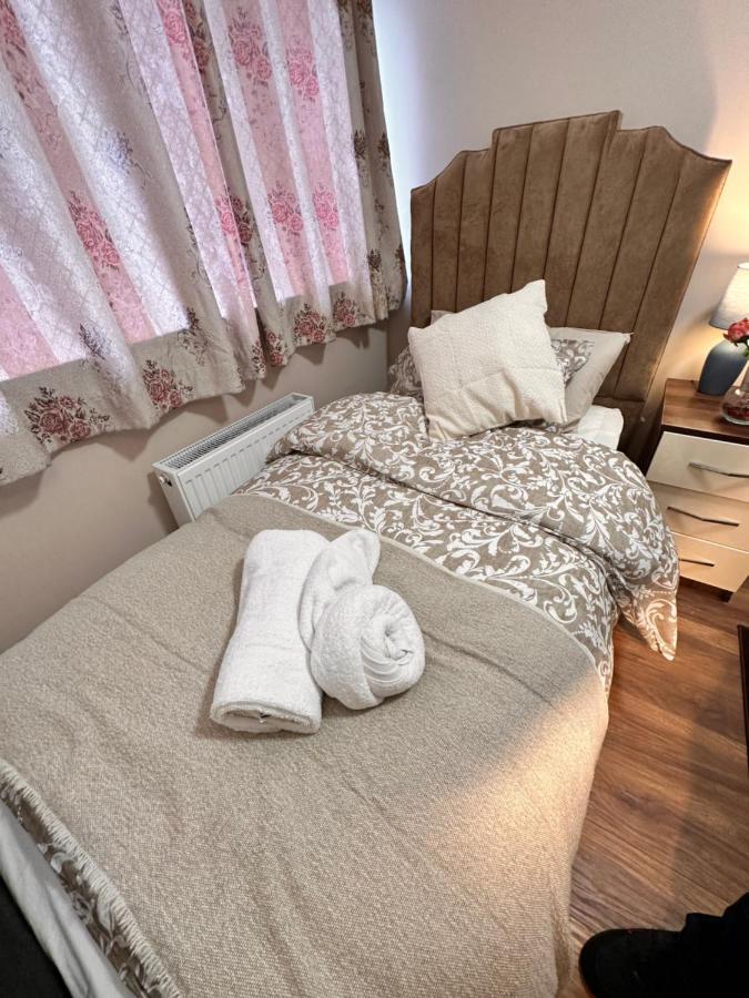 Canary Wharf Single Double And En-Suite Rooms London Exteriör bild