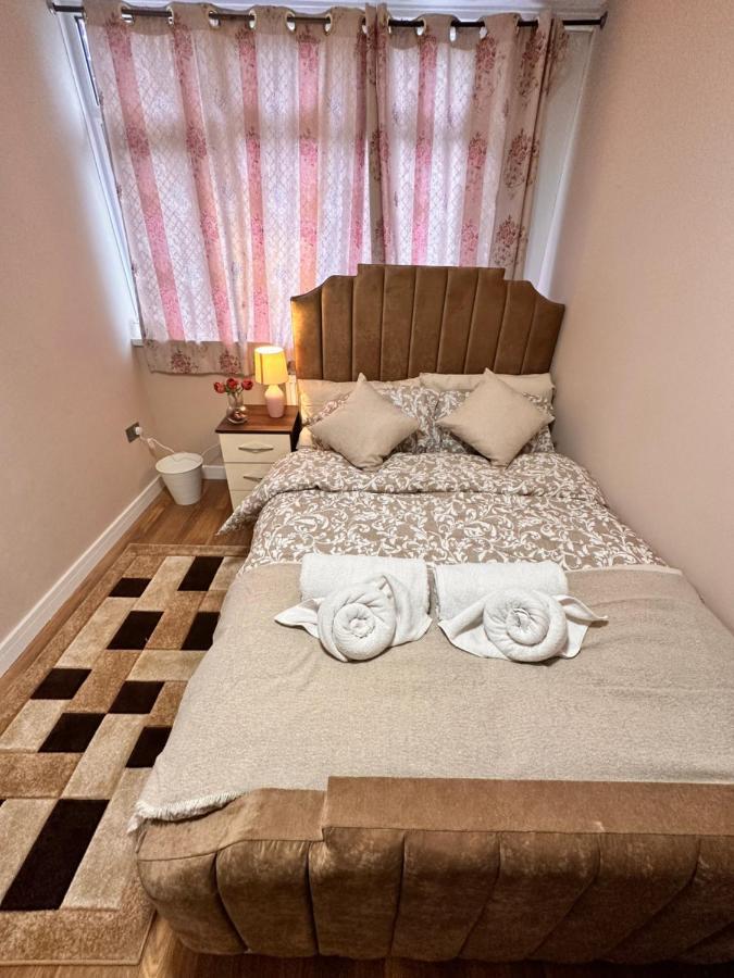 Canary Wharf Single Double And En-Suite Rooms London Exteriör bild